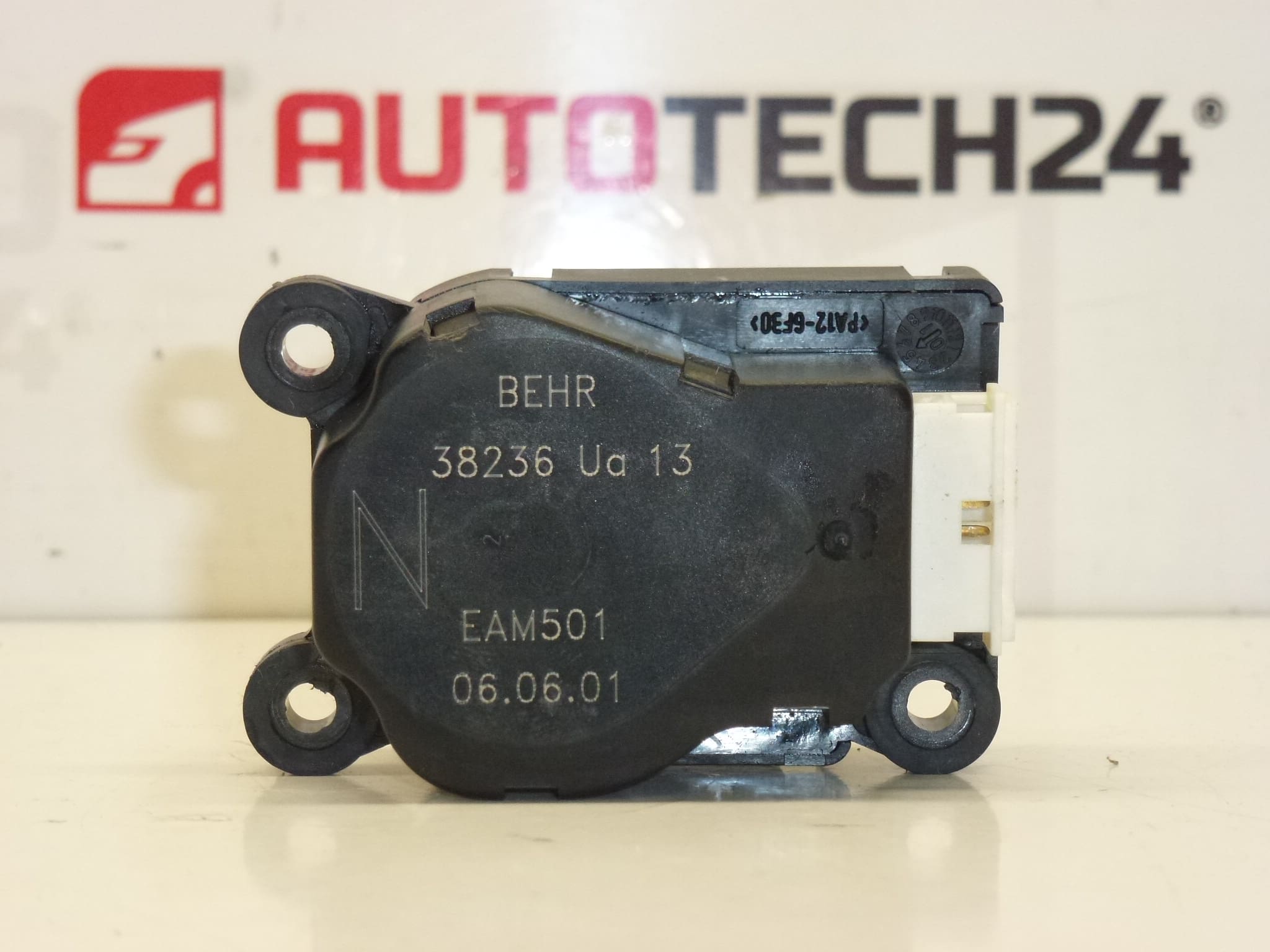 Gebruikte stuurbekrachtigingspomp Behr voor Citroën/Peugeot EAM501 38236UA13 6447QN - Afbeelding 2