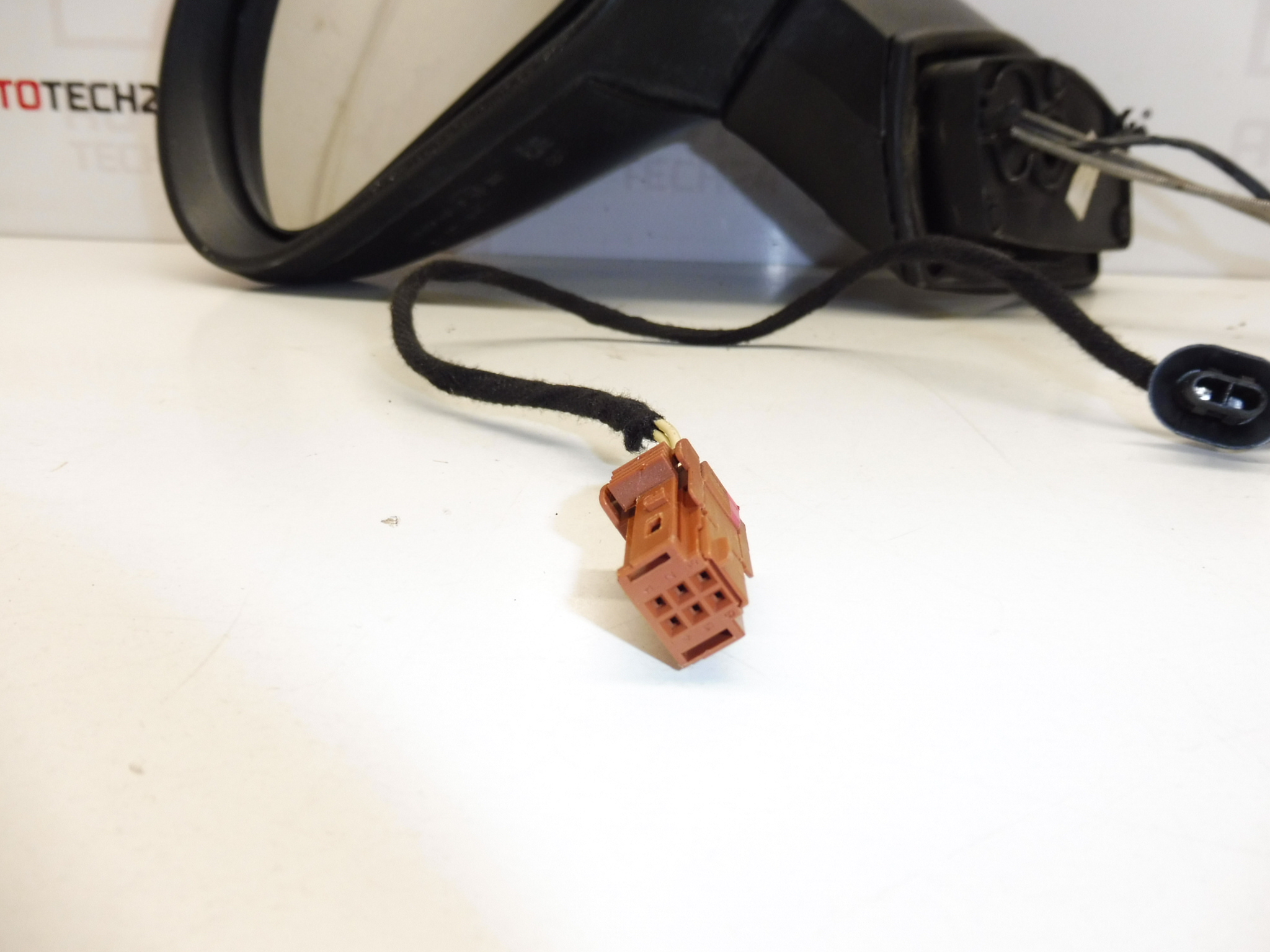 Linker spiegel Peugeot 207 KKNB 96805881XT 8149ZE