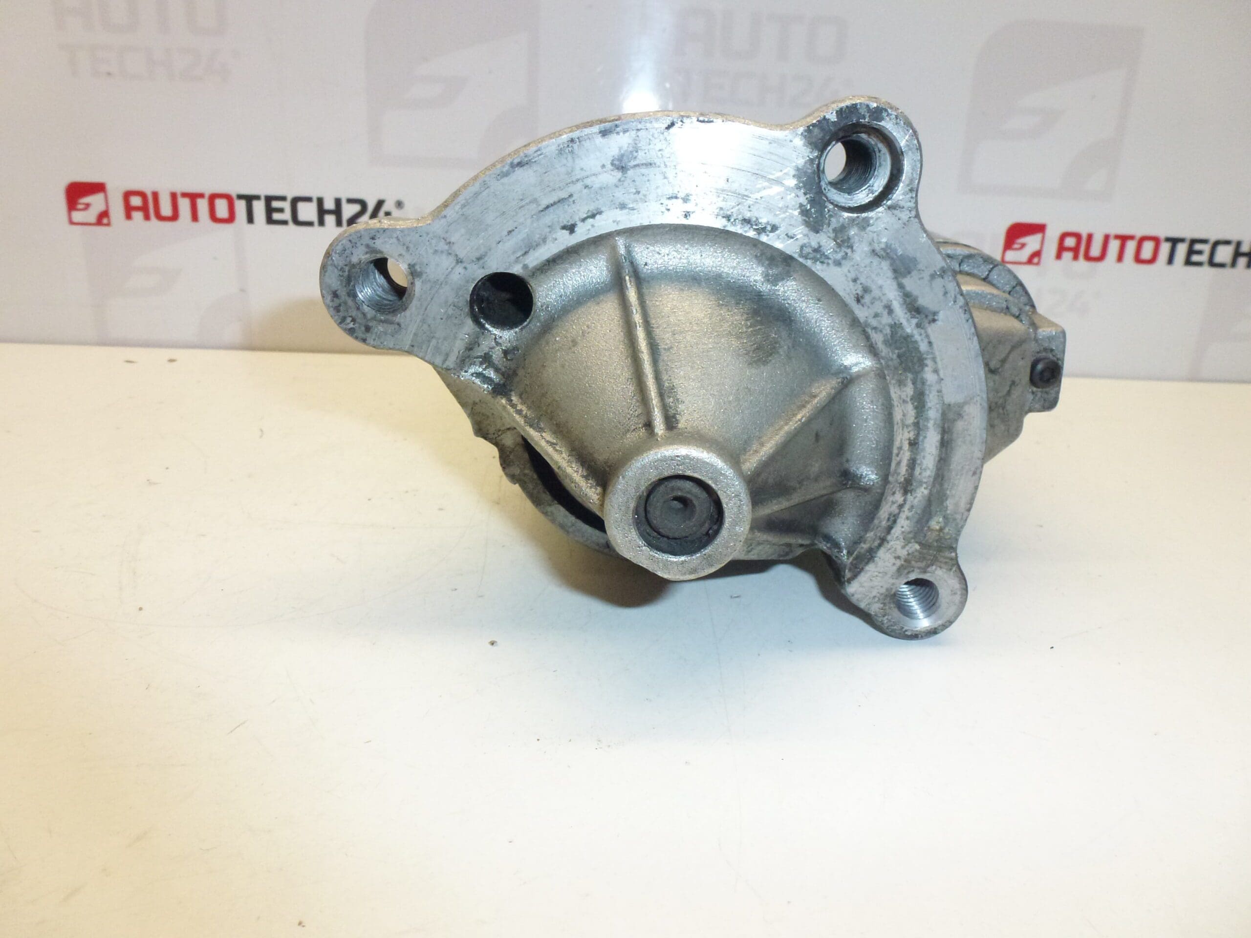 Startmotor Citroën Peugeot 2.0 2.2 HDI Valeo 9646972280 D8R27