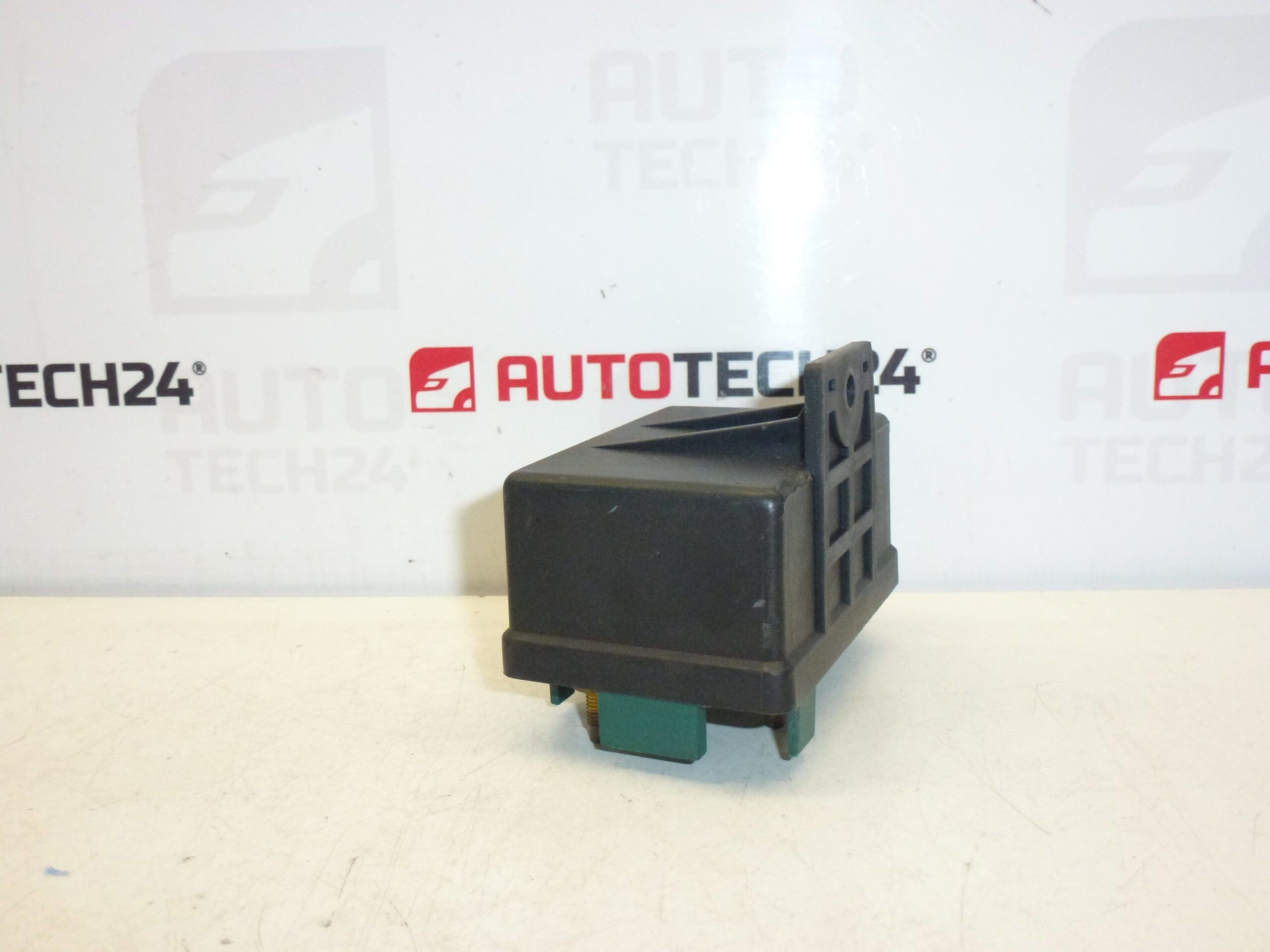 Gloeirelais NAGARES Citroën Peugeot 9616582380