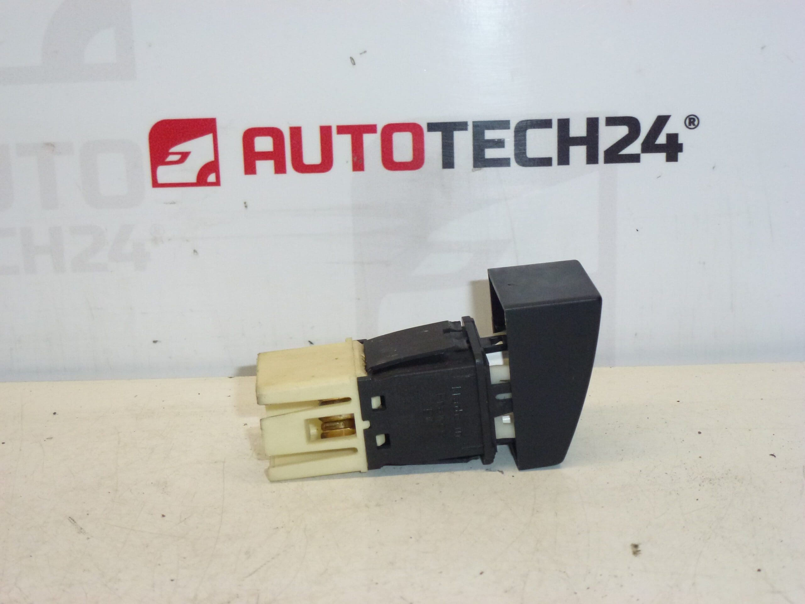 ESP-schakelaar Peugeot 406 6554K6