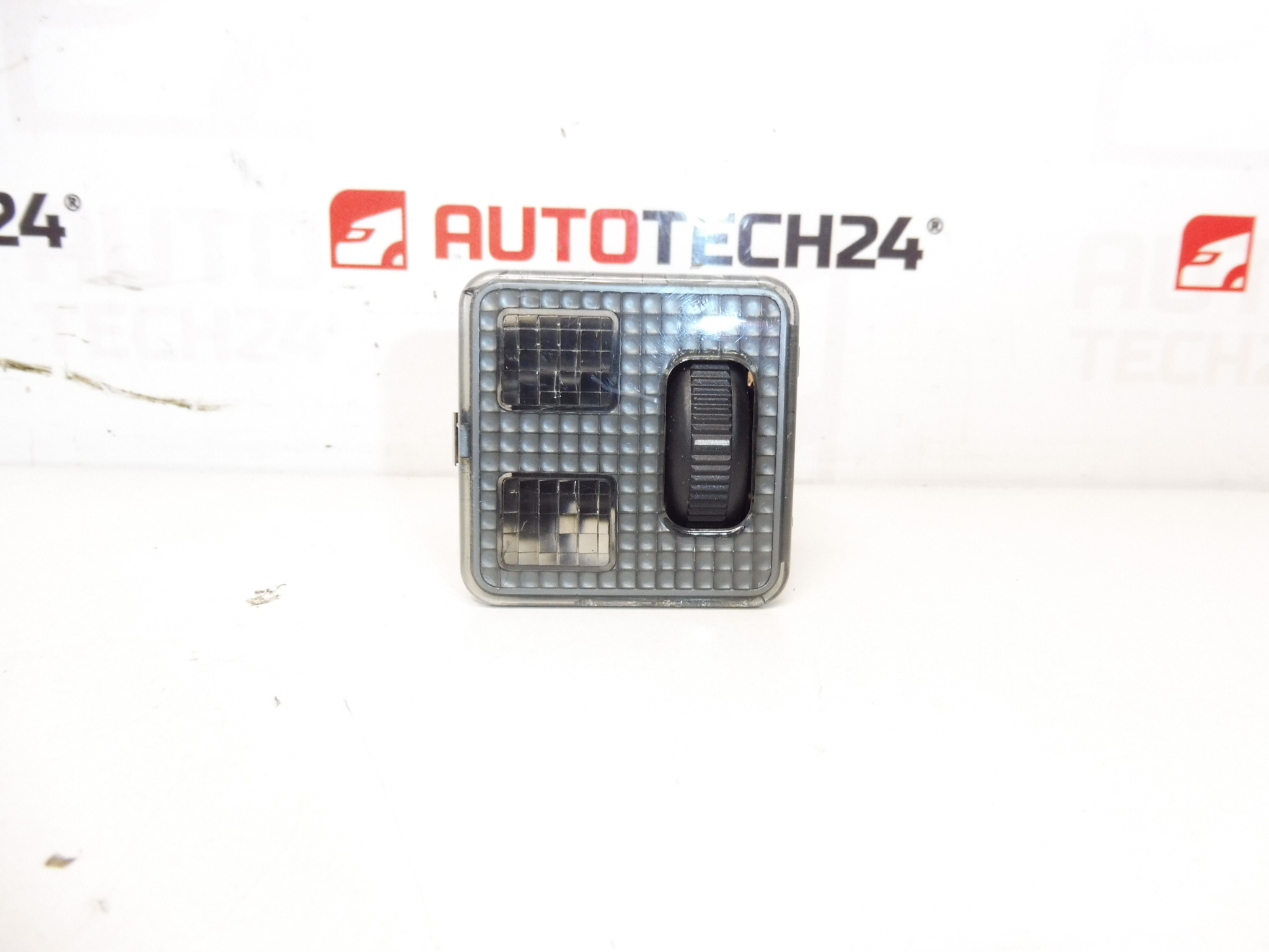 Plafondlamp Citroën Peugeot 9607449080 6362J7