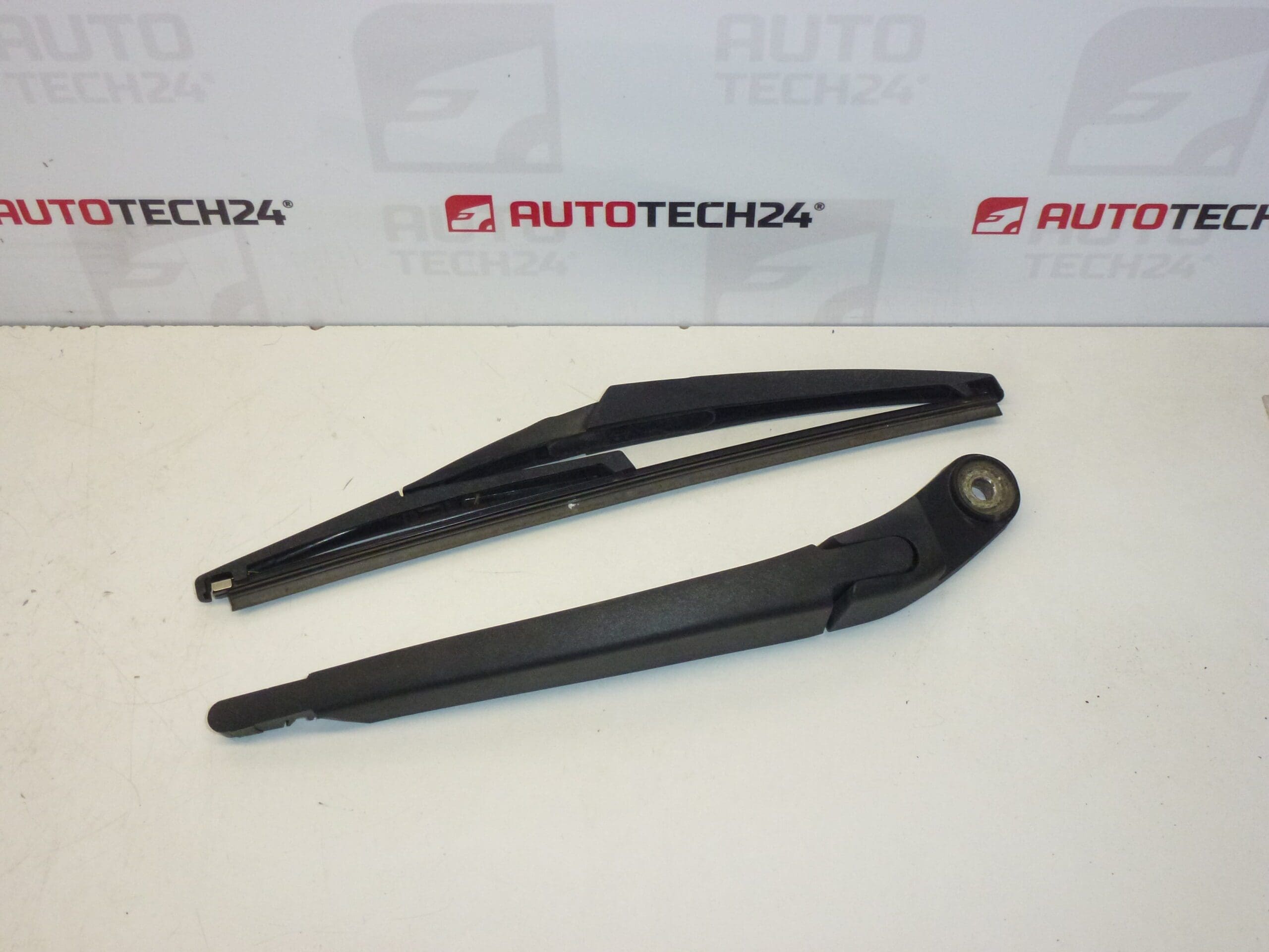 Ruitenwisserarm achter Citroën Peugeot 6429EV