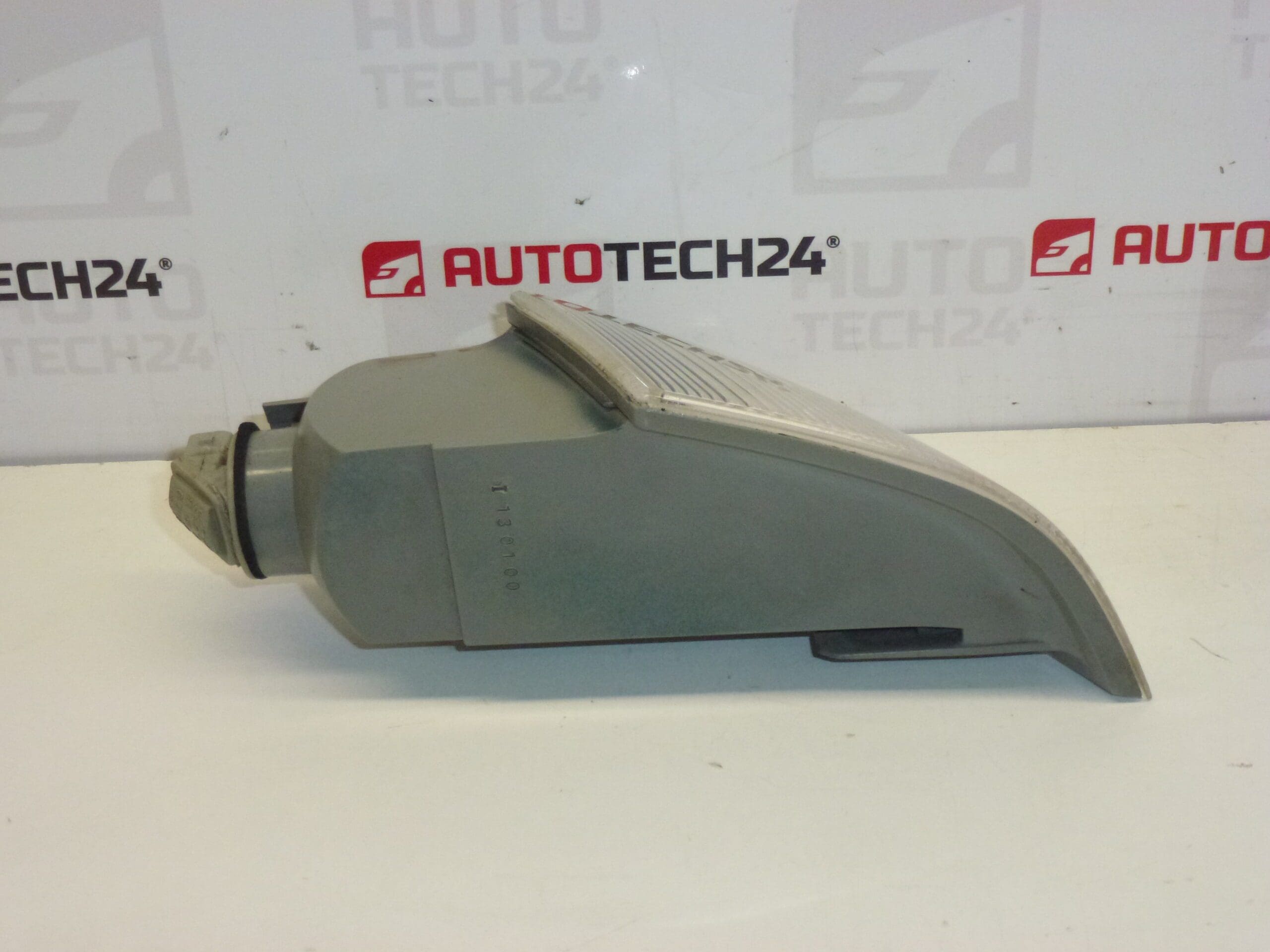 Knipperlicht rechts voor Citroën Xantia 630370