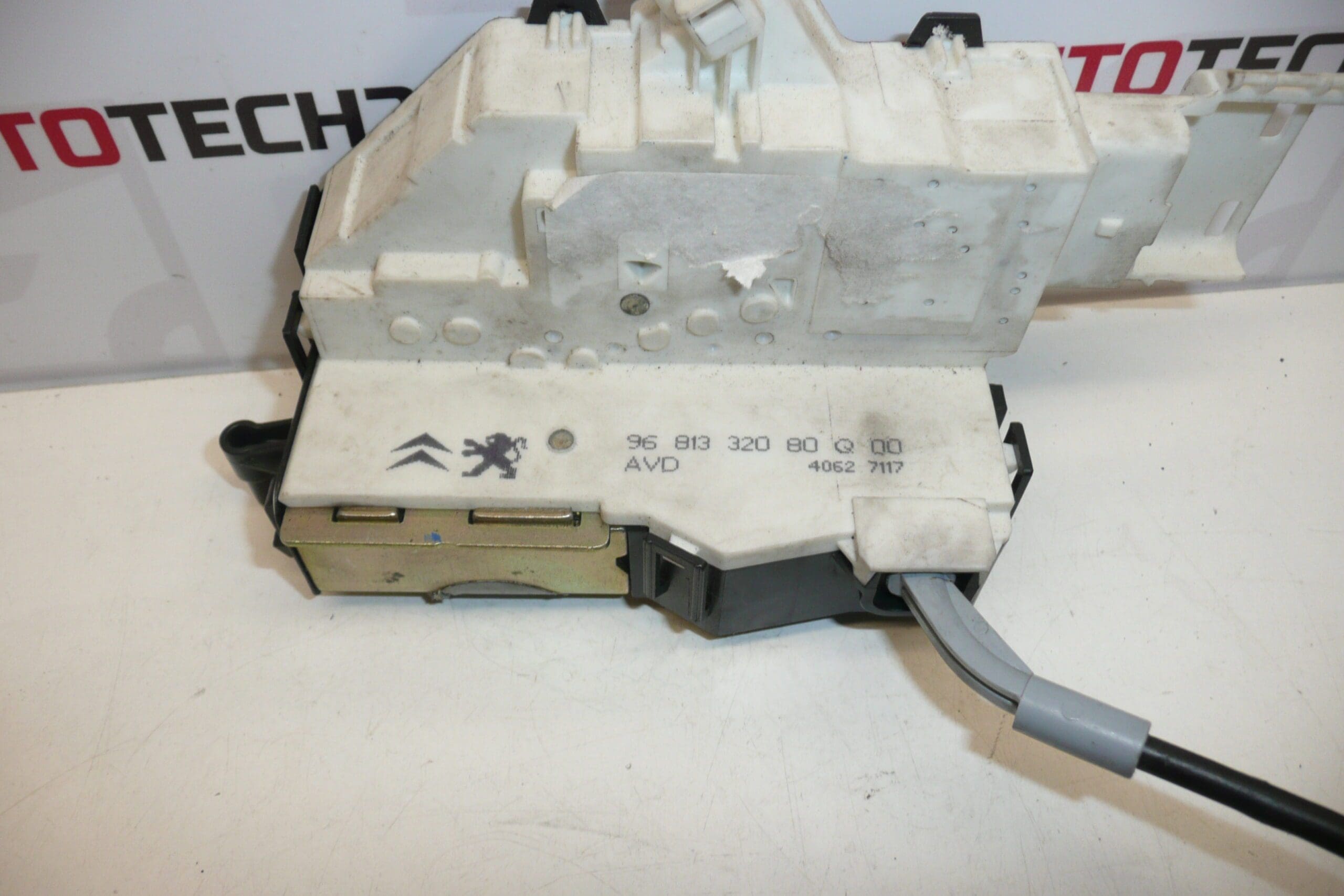 Citroën C4 3-deurs elektrisch deurslot rechts 9681332080 9136EV - Afbeelding 2