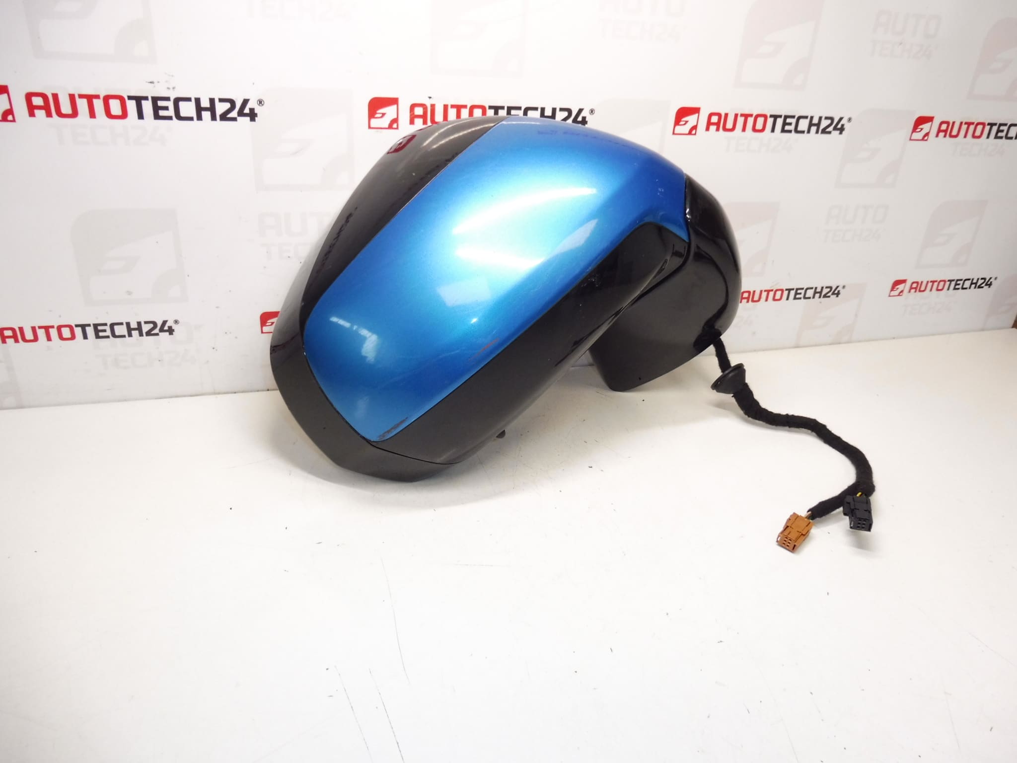 Rechter achteraanzicht spiegel KGWC Citroën C3 Picasso 8153XR