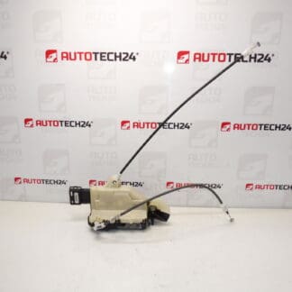 Links achter kasteau 5.