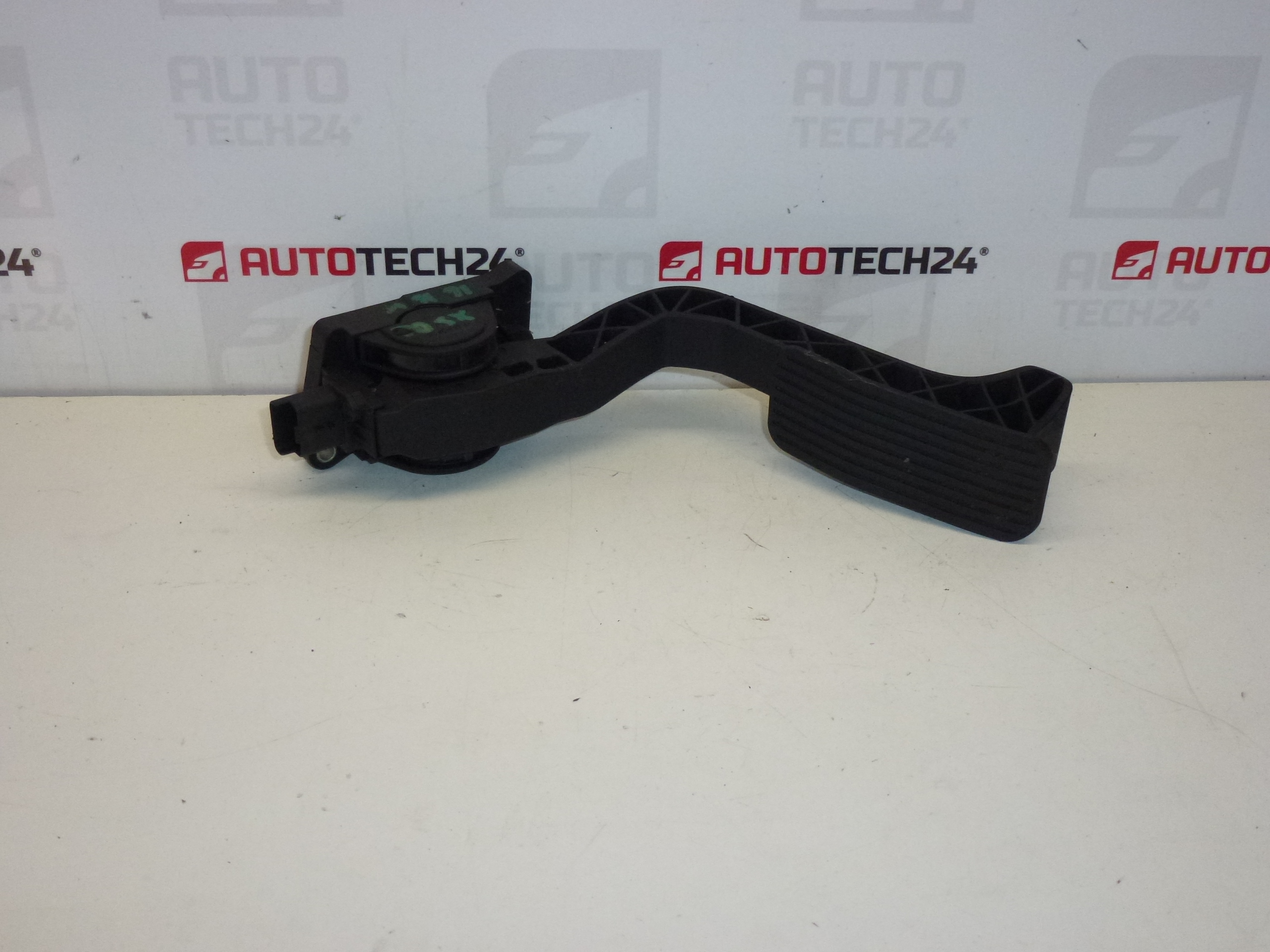 GAS PEDAL Bosch Citroën Xsara II 9643473180 0280752243