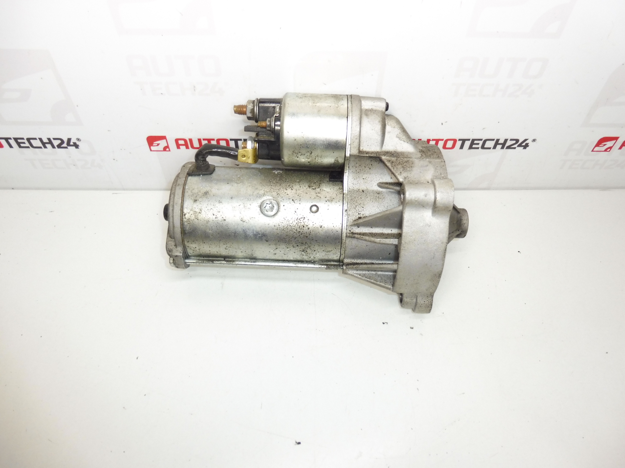 Startmotor HELLA 8EA 011 610-281 Citroën Peugeot 2.0 2.2 HDI 5802Z5 5802EF