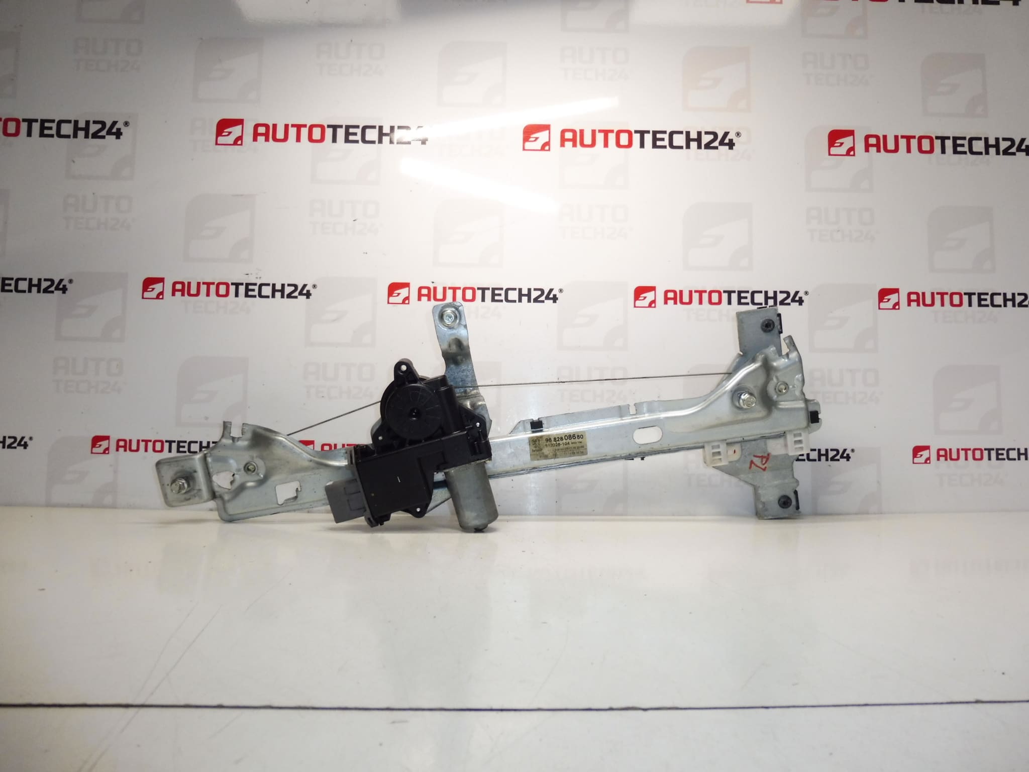 Raammechaniek rechts achter Peugeot 3008 5008 9682808680 9224F6