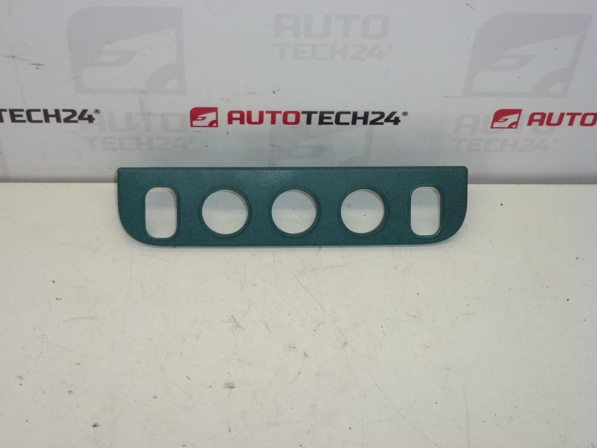 Dashboardkap Citroën Berlingo I en Peugeot Partner I 96210132ZL 8212ER