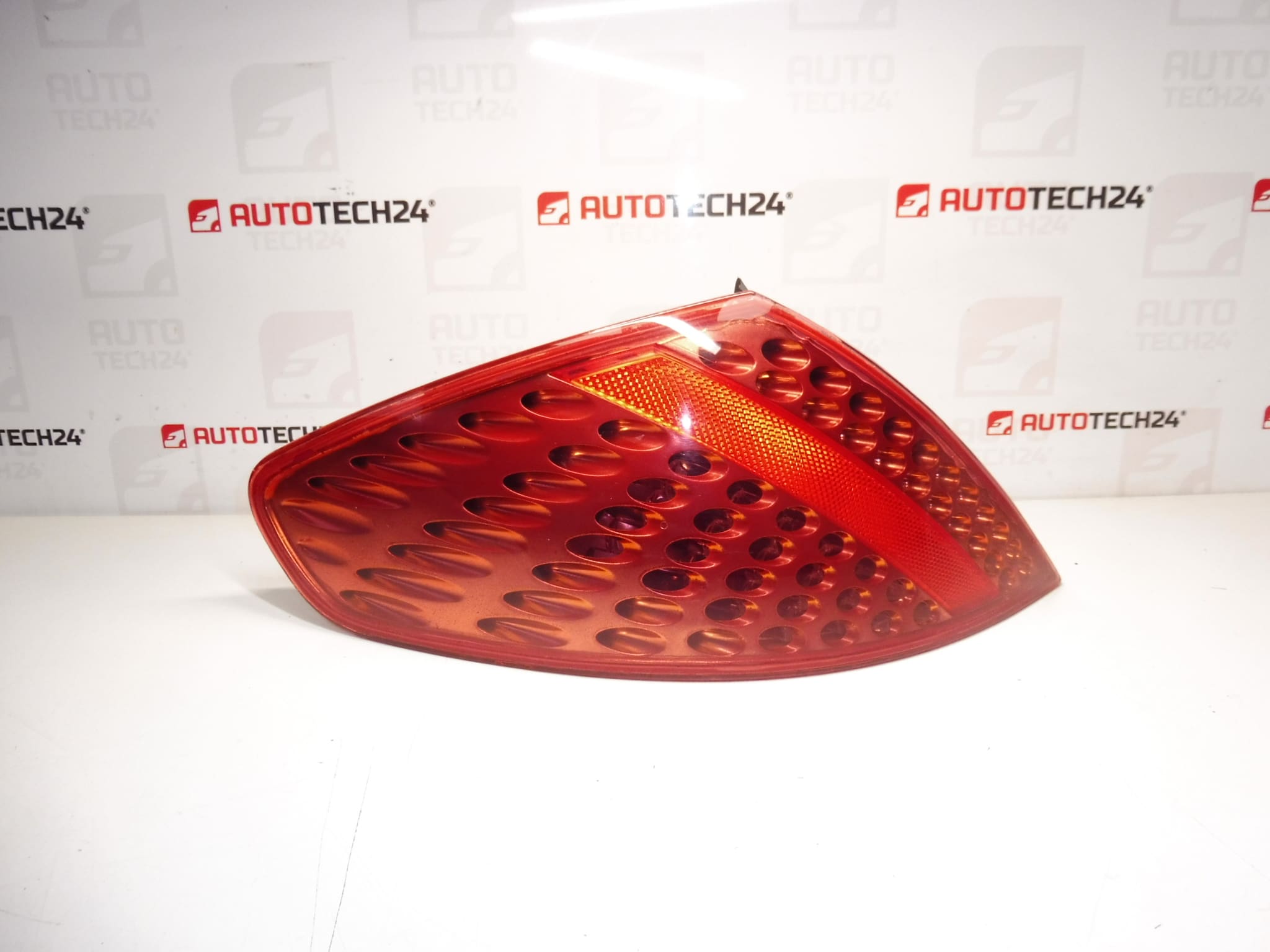 Lamp links achter Peugeot 307 CC 714025600761 6350S3 6350X4