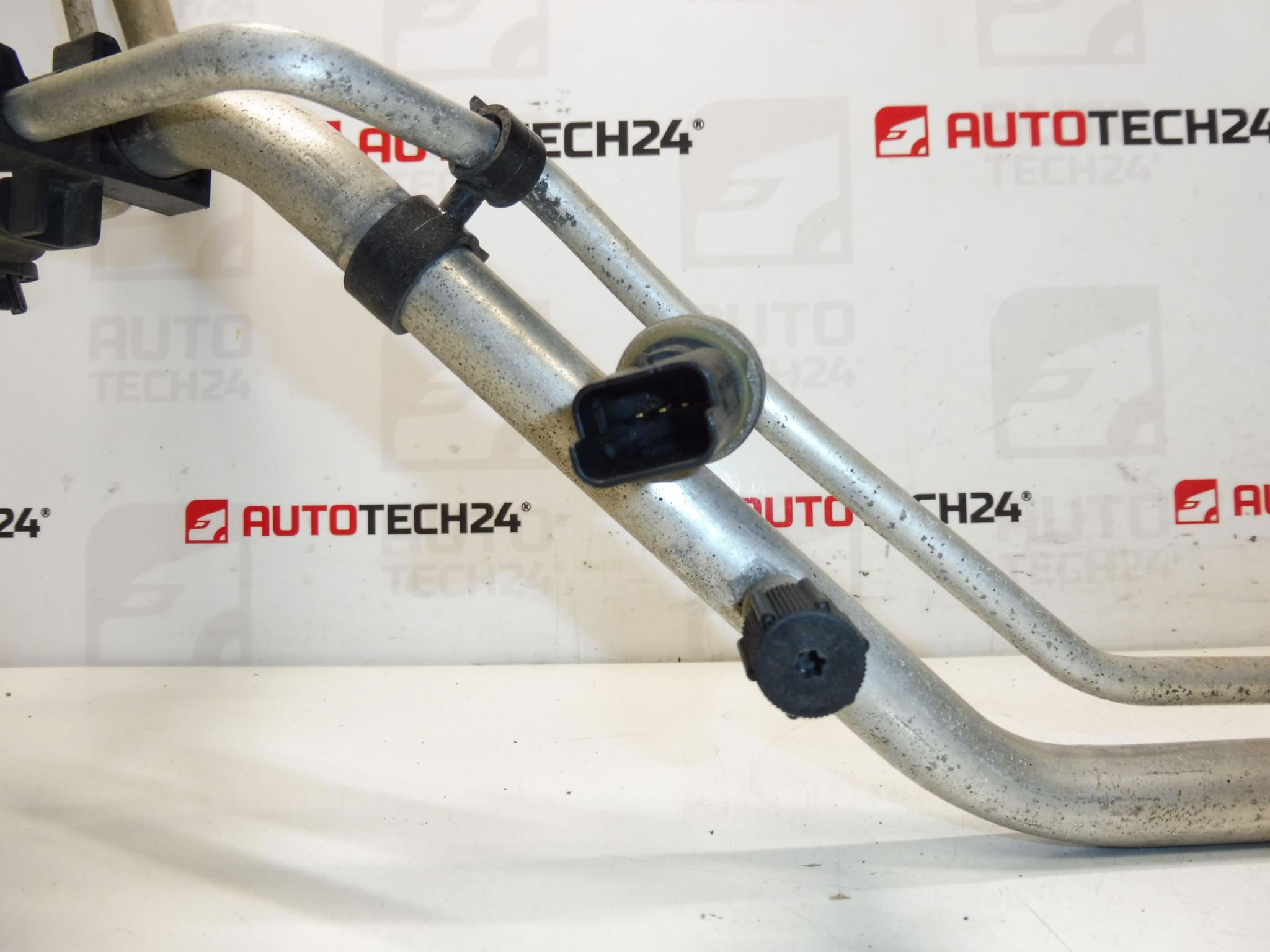Klimaatpijp Citroen Peugeot 9657451180 6460QK - Afbeelding 2
