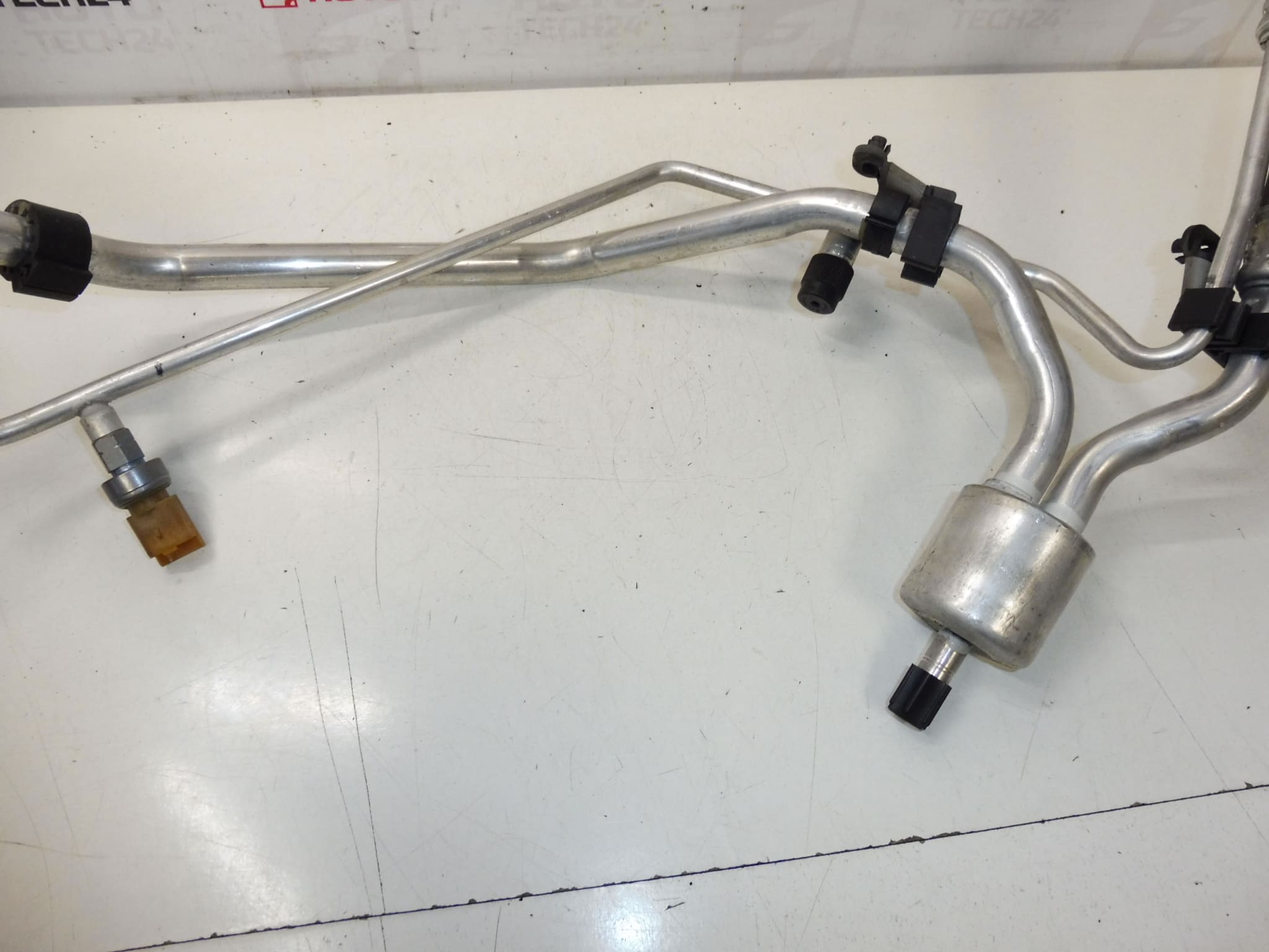 Aircoleiding Citroën Peugeot DS 9670651880 6477Z9 - Afbeelding 2