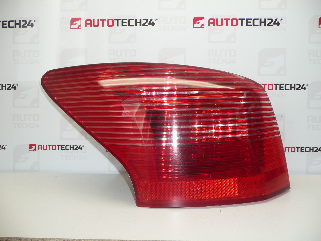 Linker Achterlicht Peugeot 407 SW 9641948780 6350T3