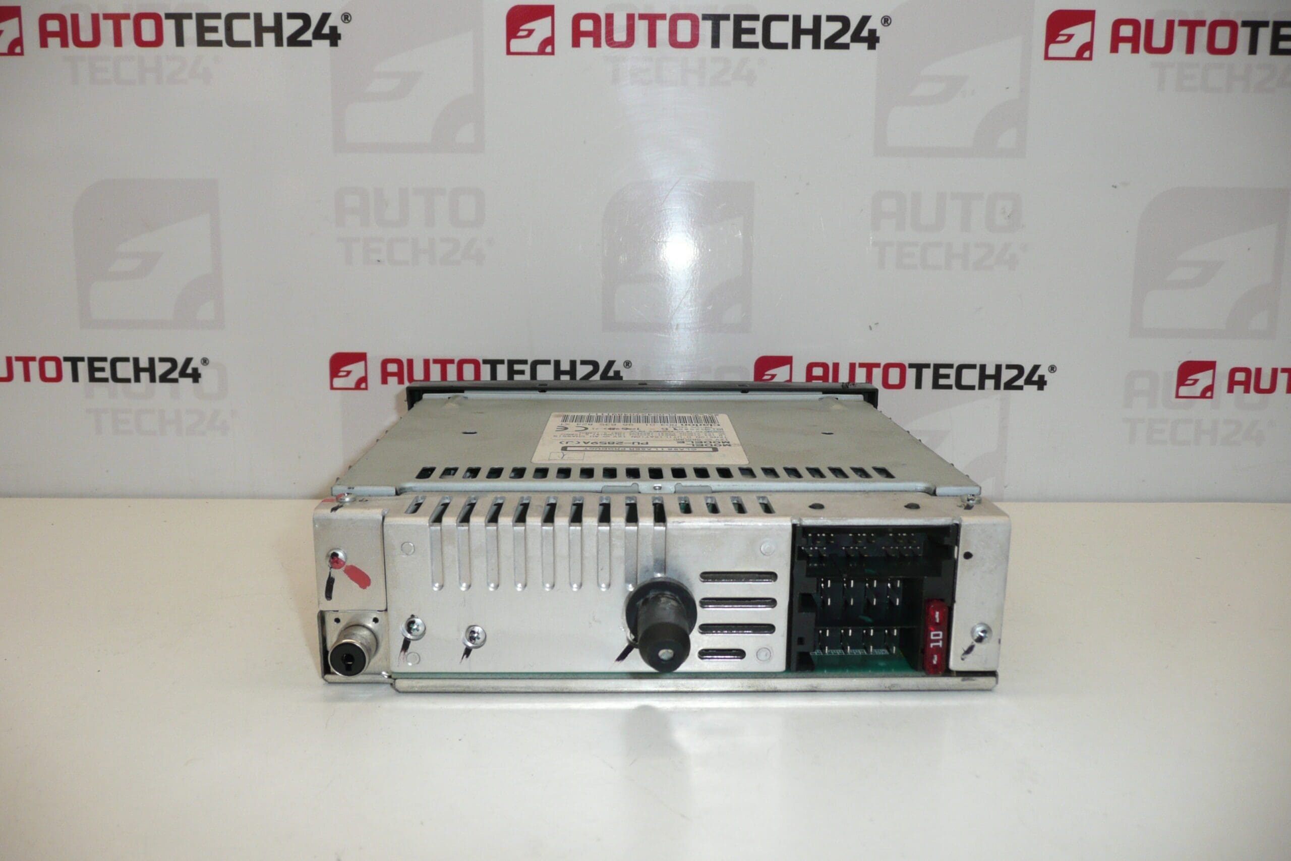 Autoradio CLARION Citroën Peugeot 96635824XT - Afbeelding 2