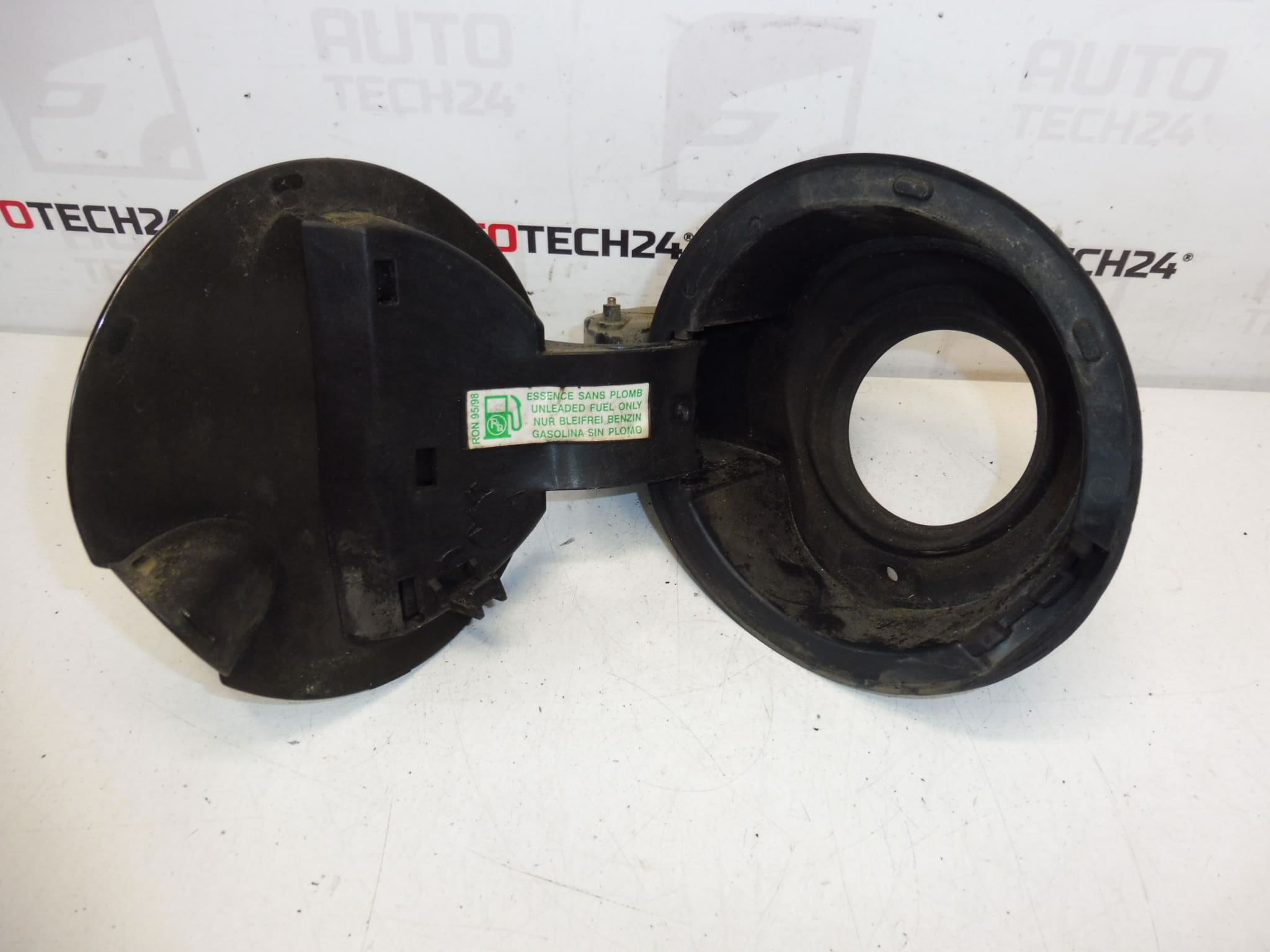Tankdop brandstofvulopening KDK Citroën C3 II A51 1517H3 - Afbeelding 2