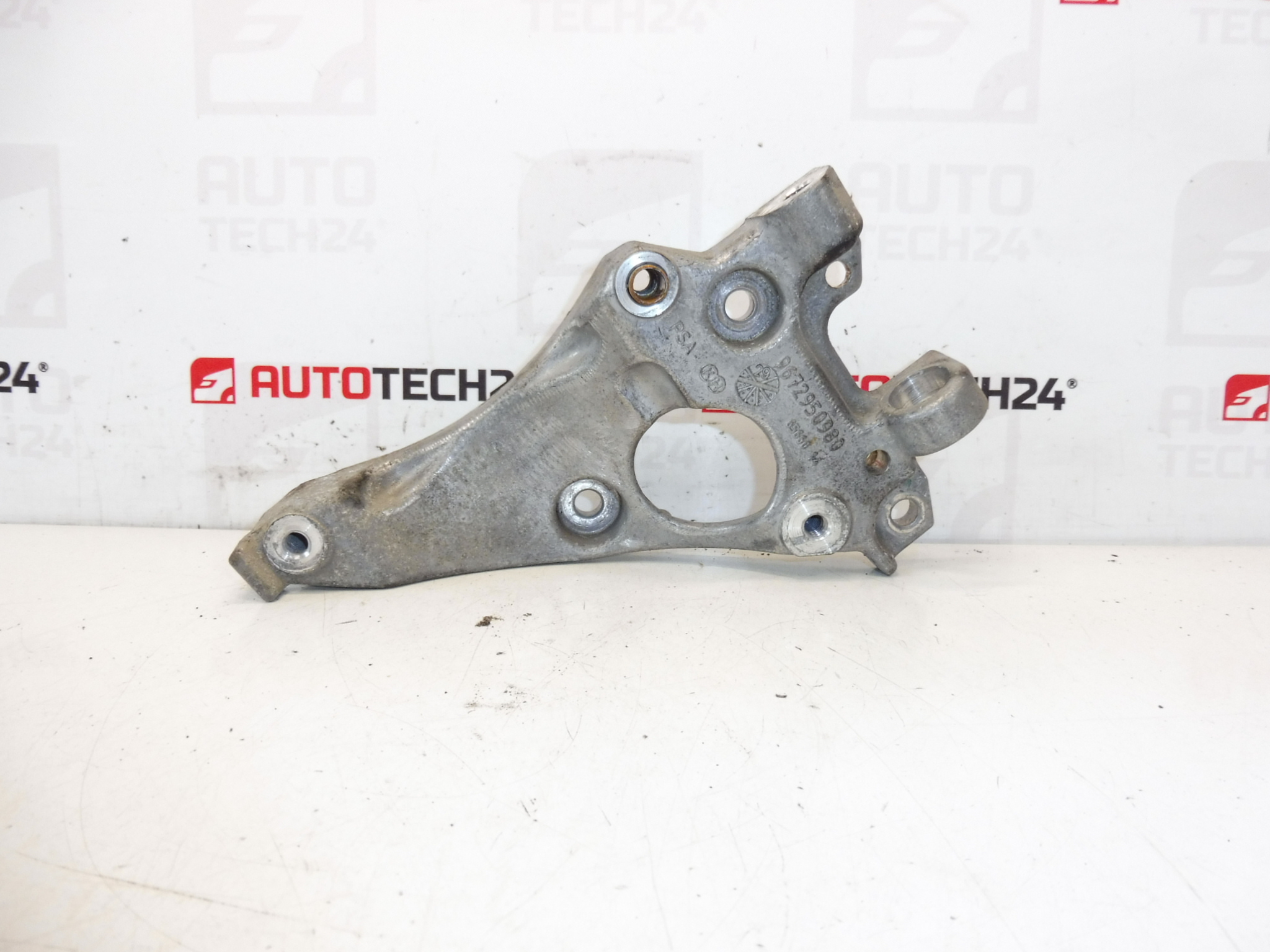 Beugel airconditioningcompressor Citroën Peugeot 1.6 eHDI 9672950980 6453NS