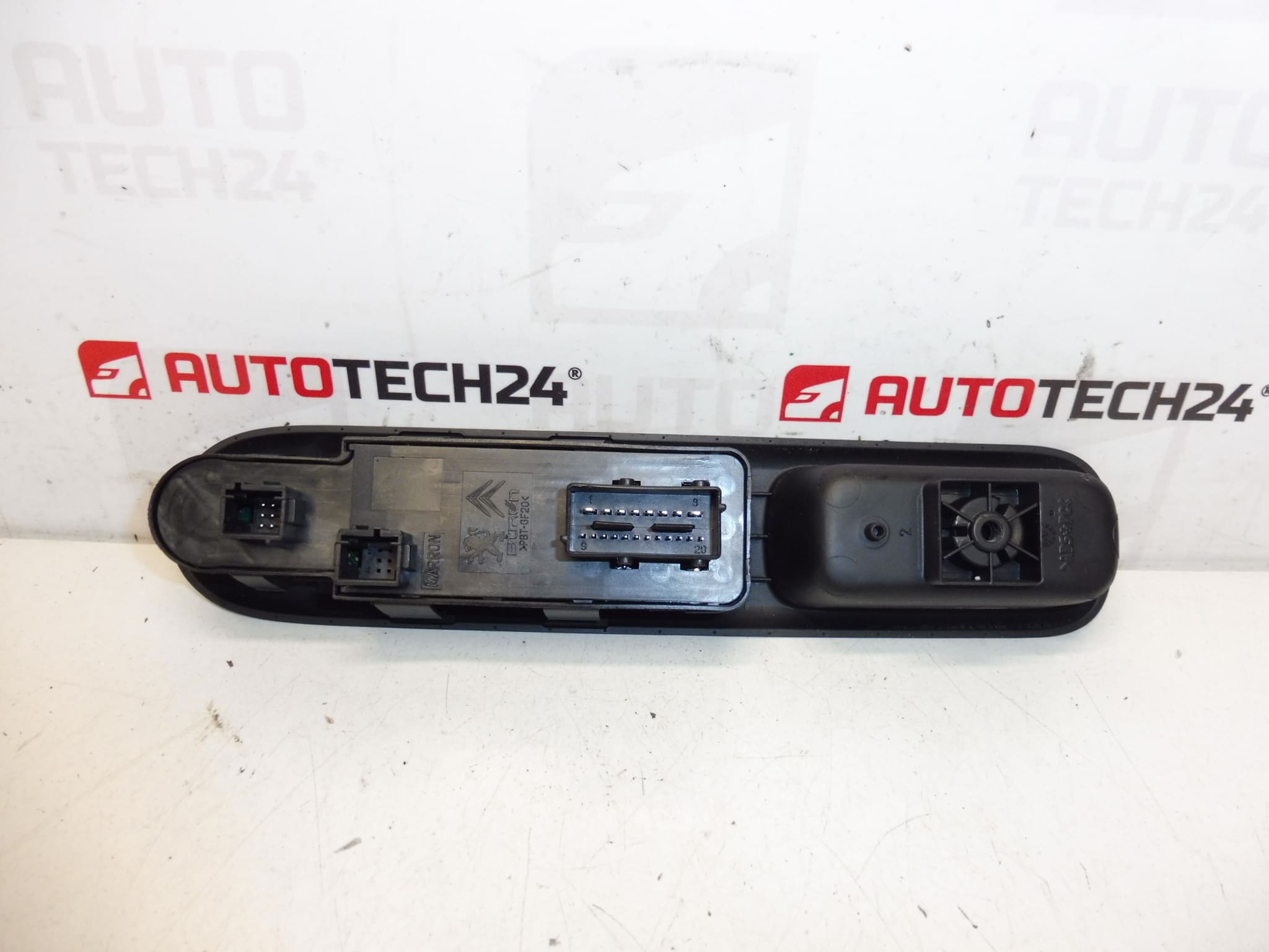 Raam- en spiegelbediening Peugeot 3008 5008 96650620ZD 6490X5 - Afbeelding 2