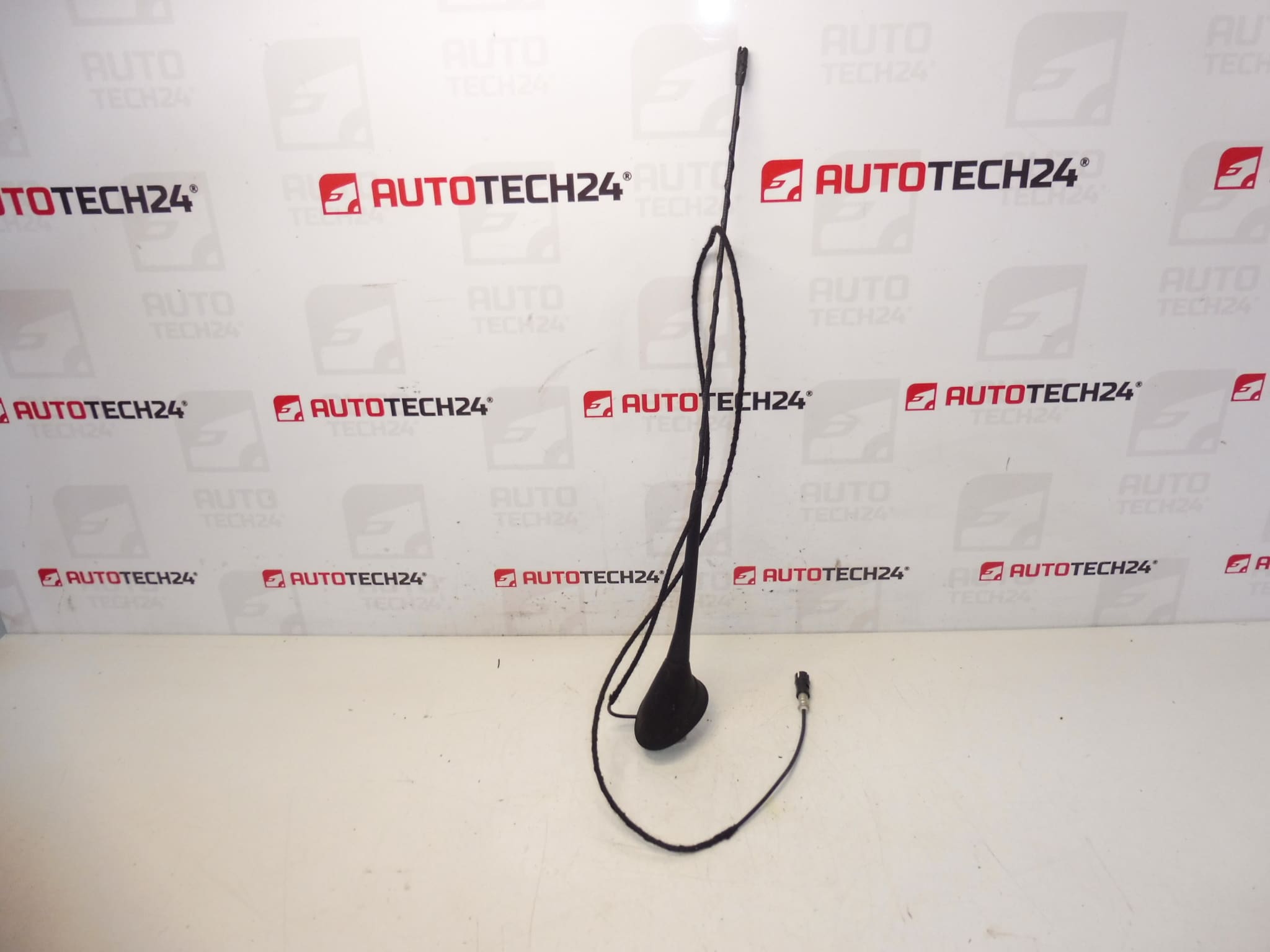Antenne Peugeot 207 9674768780 6587H9 6587J0