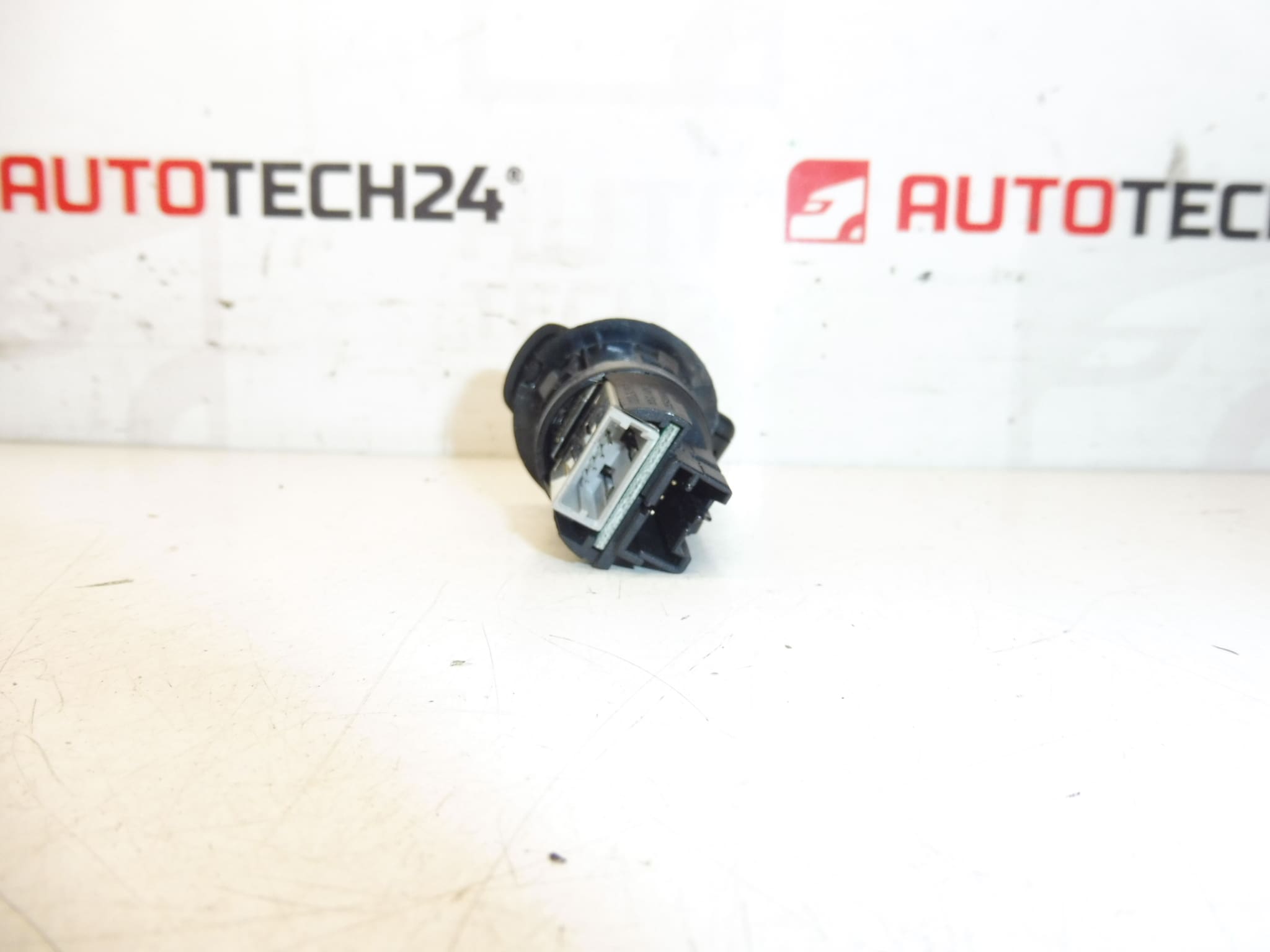 USB-aansluiting Citroën Peugeot 96645227ZD 6574JV - Afbeelding 2