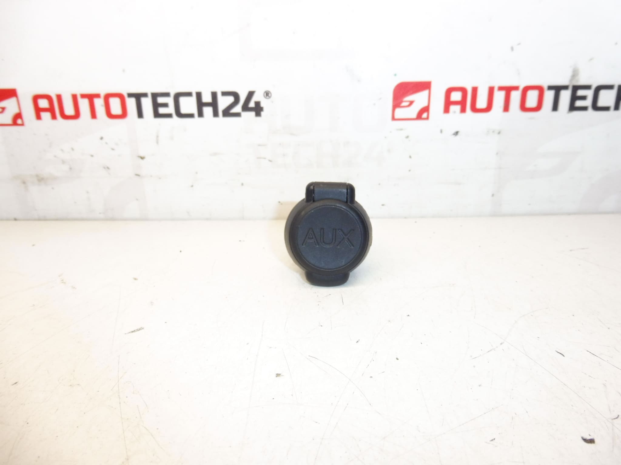 USB-aansluiting Citroën Peugeot 96645227ZD 6574JV