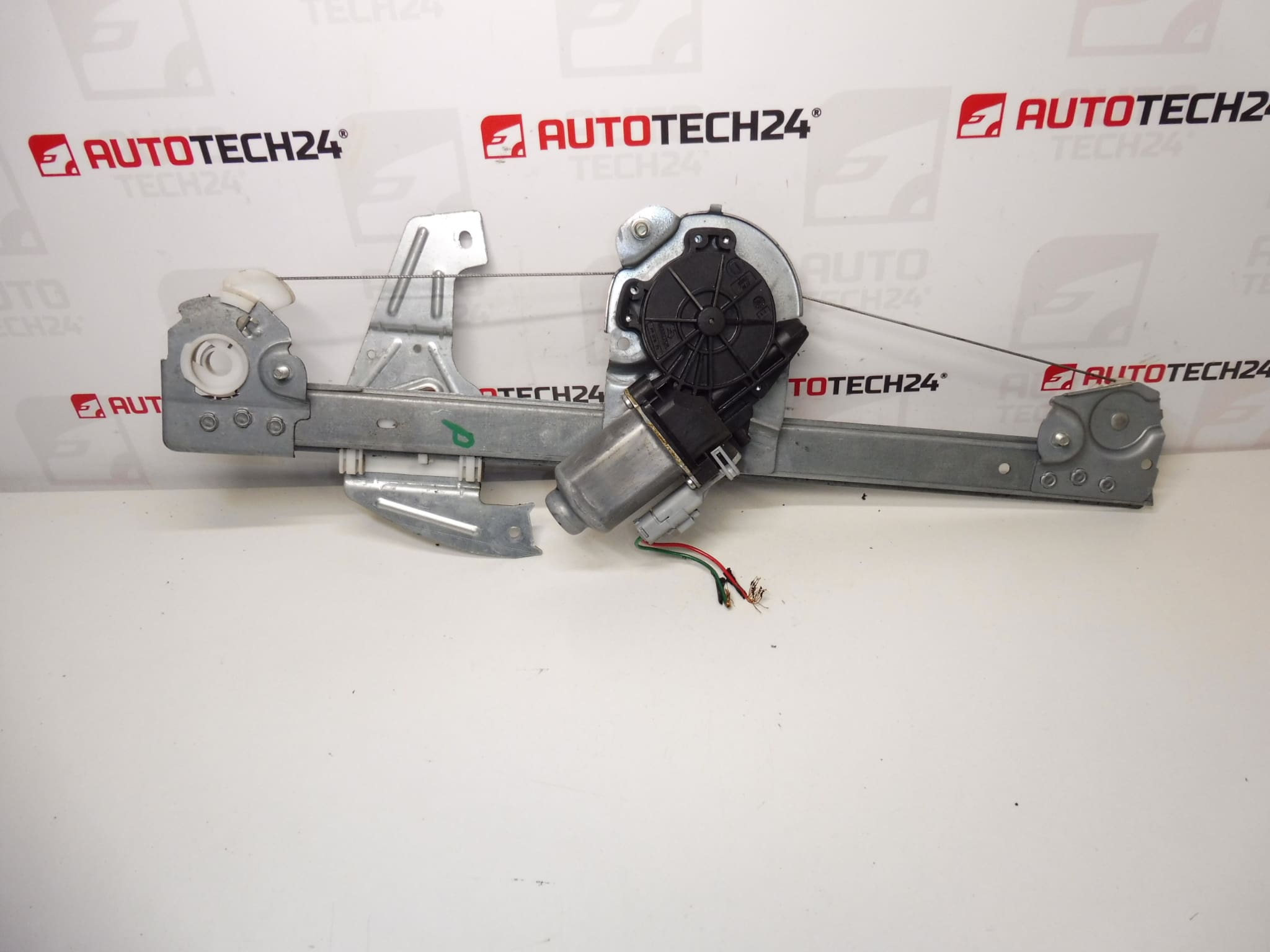 Raammechanisme rechter voorraam Citroën C1 Peugeot 107 9222T6