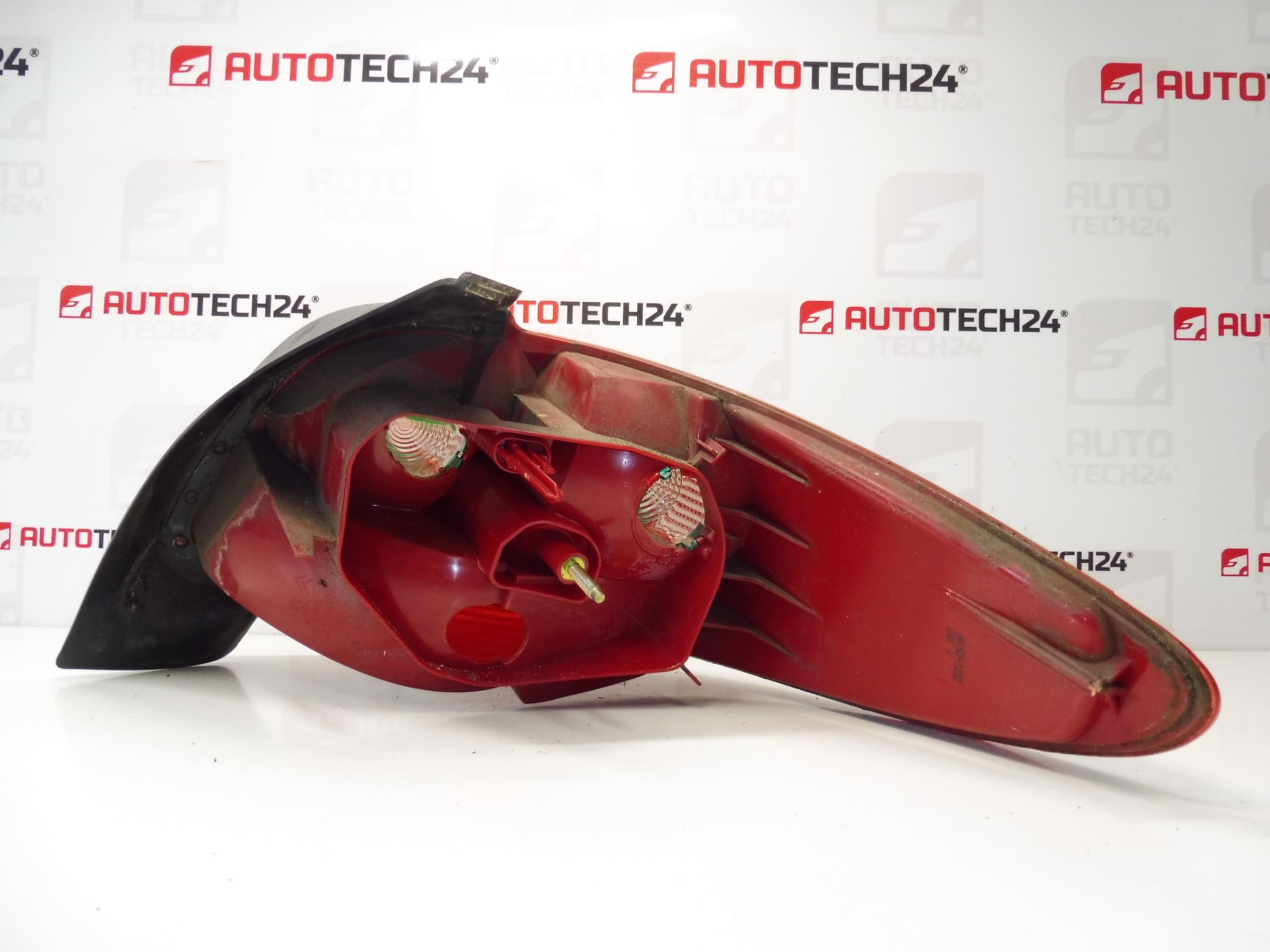 Linker achterlicht Peugeot 206 t/m 6/2003 6350P1