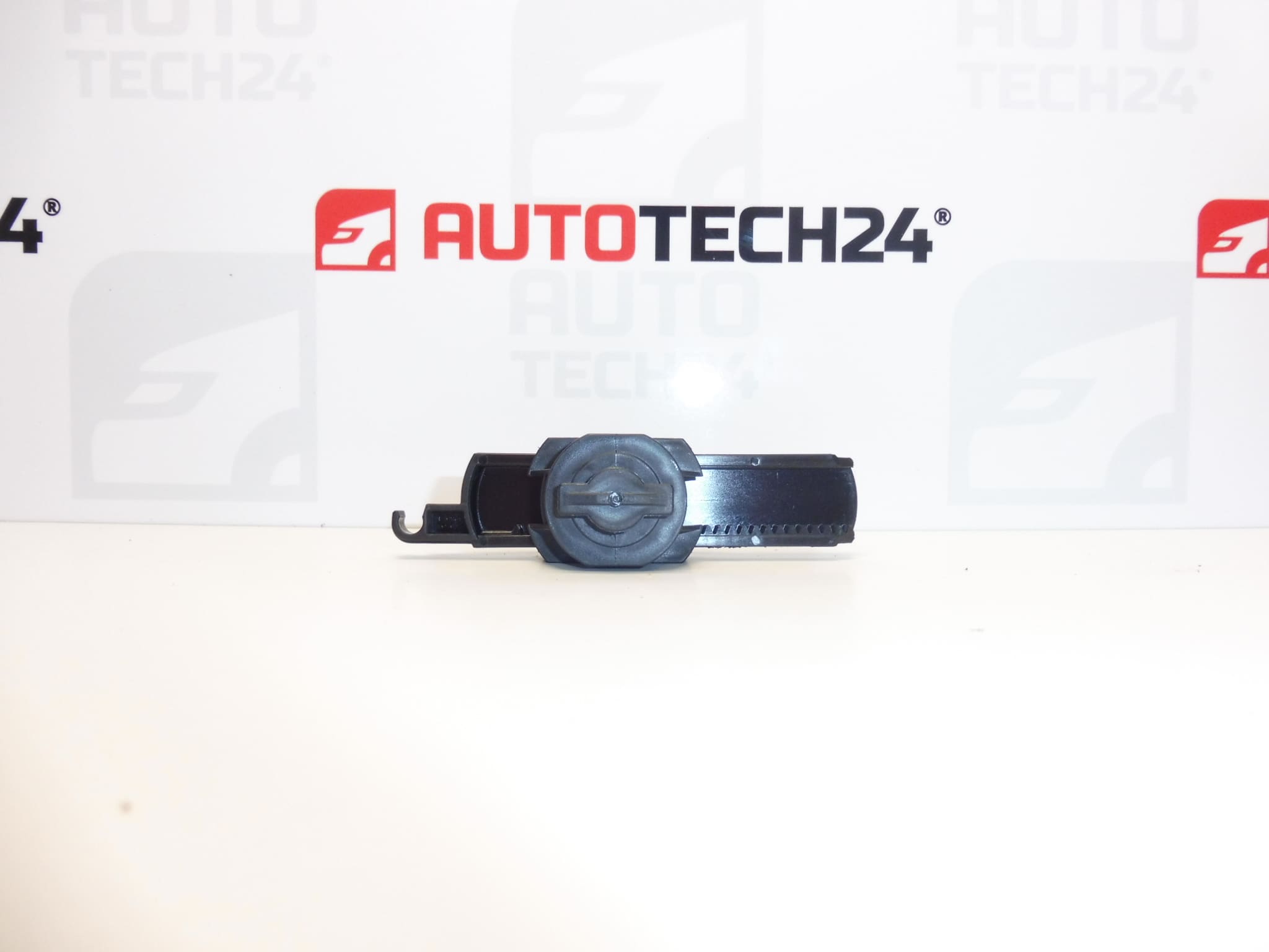 Citroen C4 II B7 en DS4 dashboardkastjerem 8218ZL