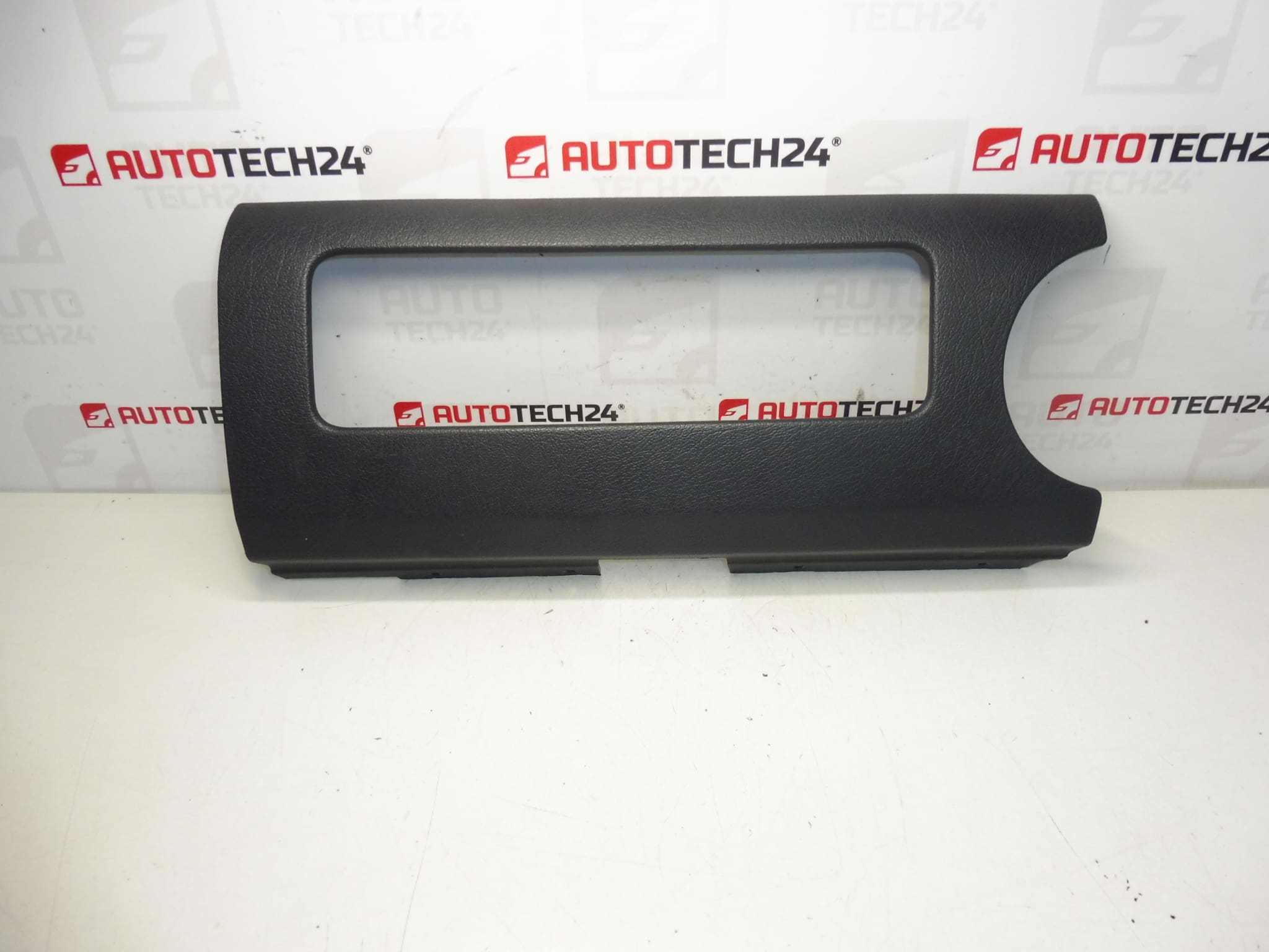 Dashboardpaneel Citroën Berlingo II Peugeot Partner II 9645502377 822640