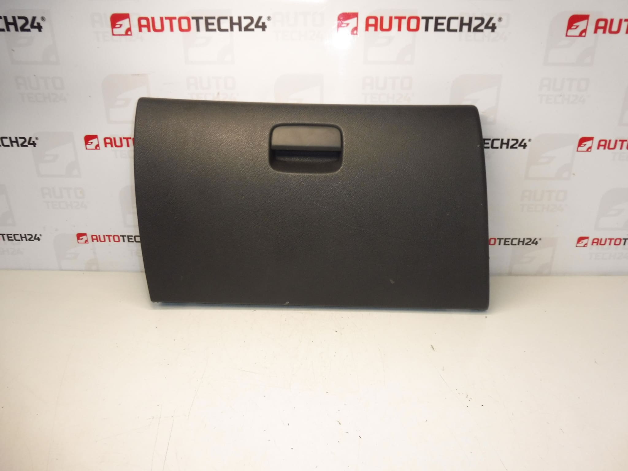 Peugeot 3008 5008 dashboardkastje deksel 9685050177 8218YR