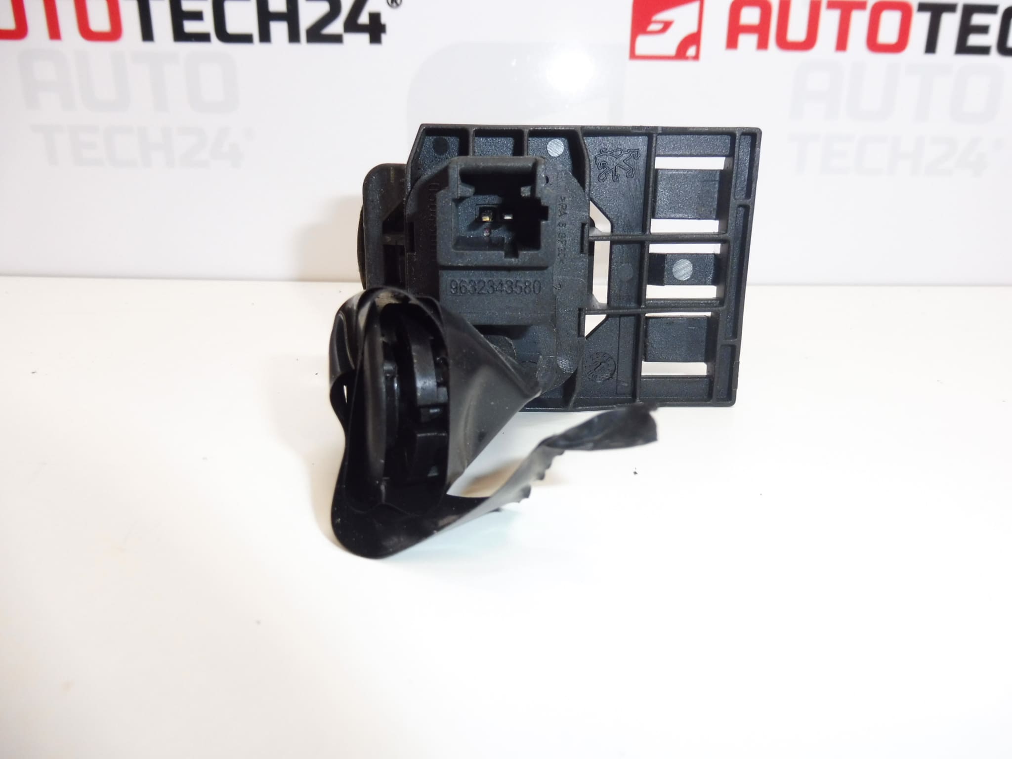 Knop voor de achterklep EZWD Peugeot 307 CC 9632343580 872559 - Afbeelding 2