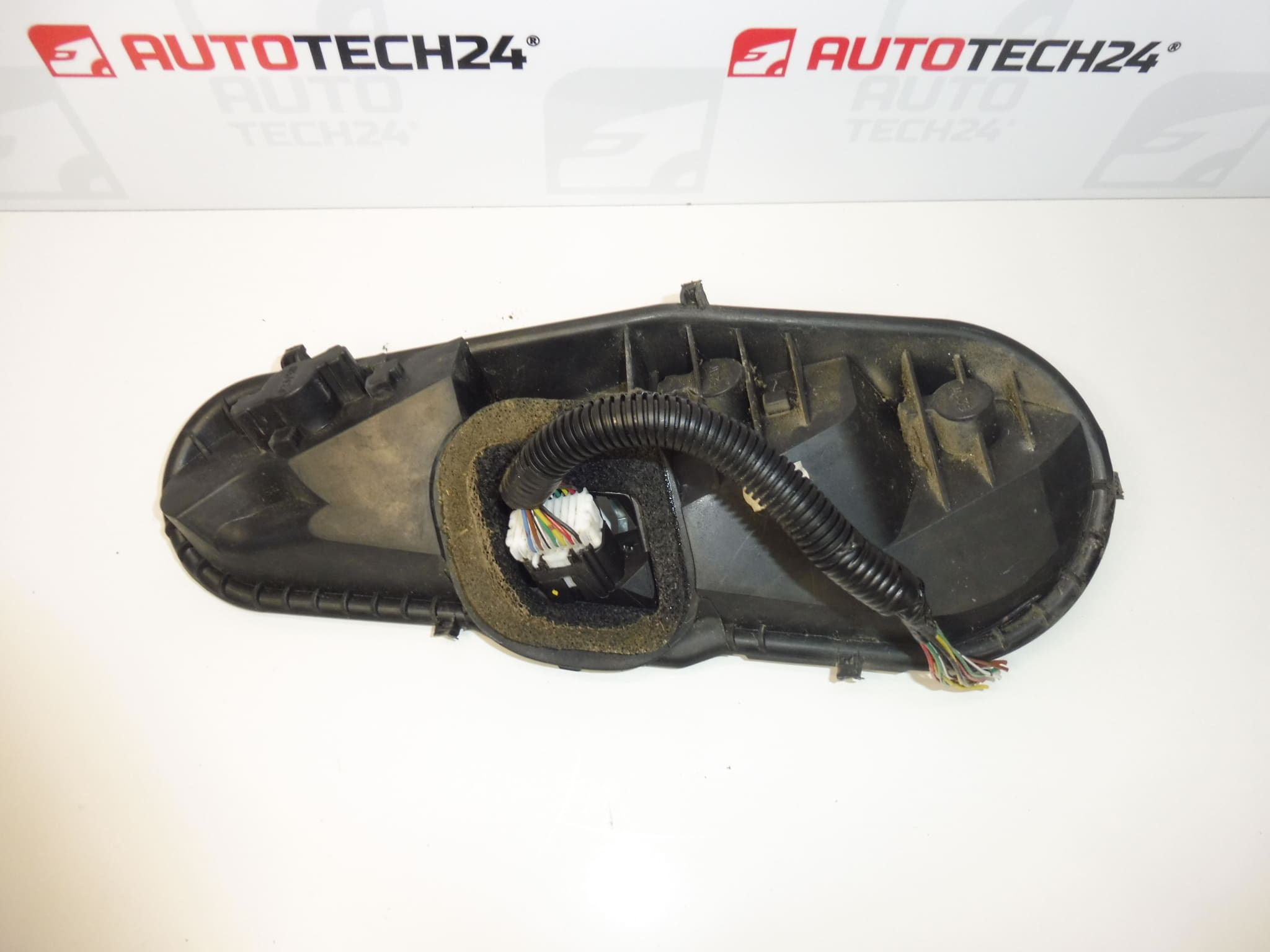 Lamphouder voor linker achterlicht Citroën C1 Peugeot 107 1607990980 - Afbeelding 2