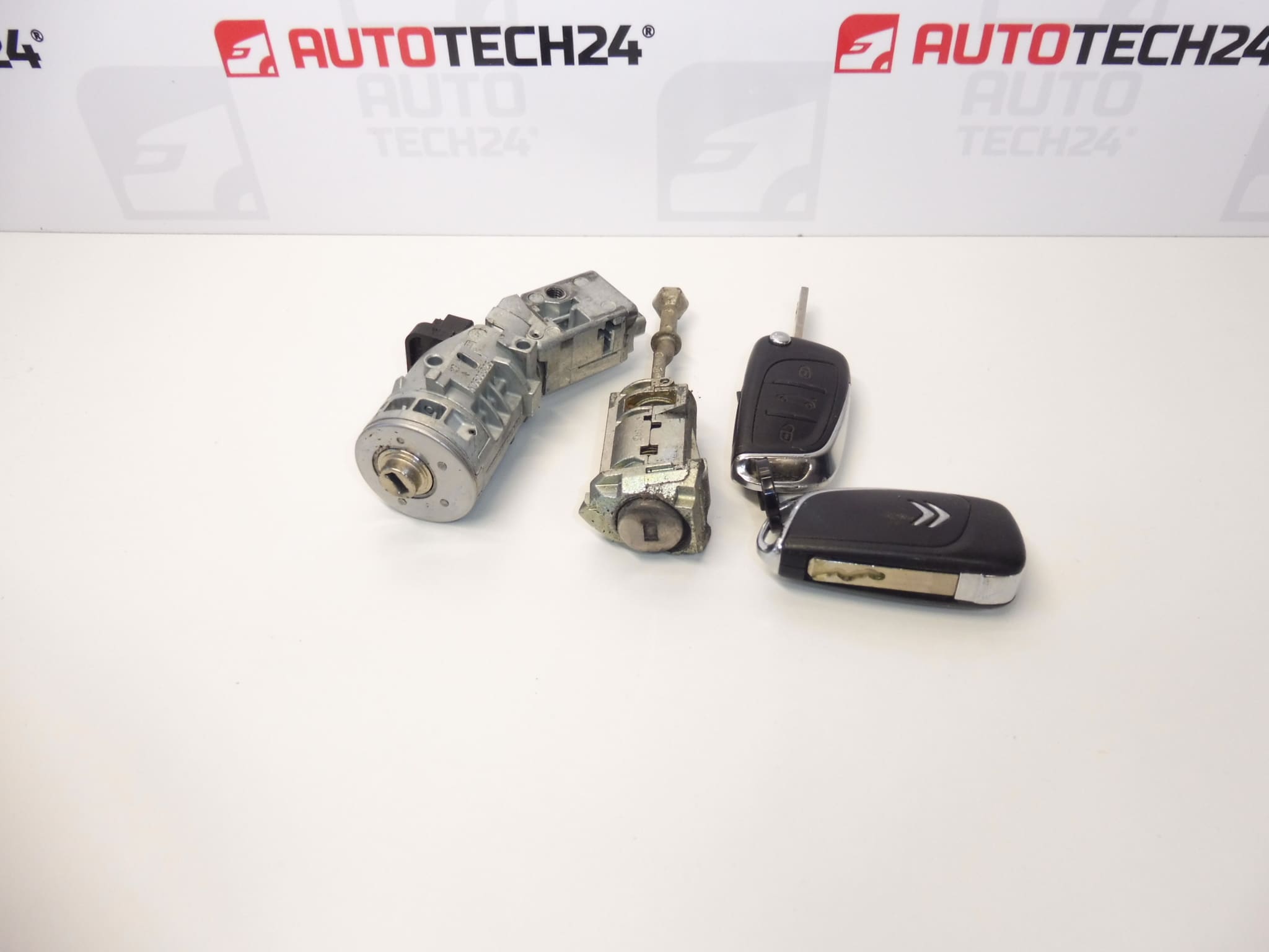 Set sloten en 2 sleutels Citroën C4 B7 4162WH 4162WK